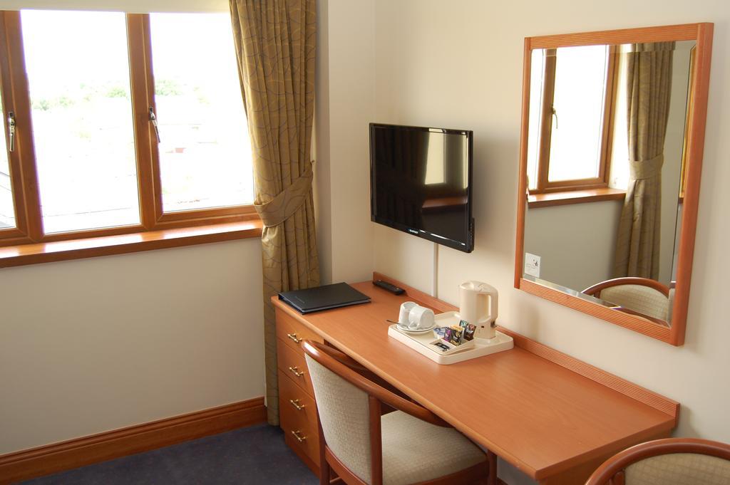Leitrim Marina Hotel Carrick on Shannon Dış mekan fotoğraf